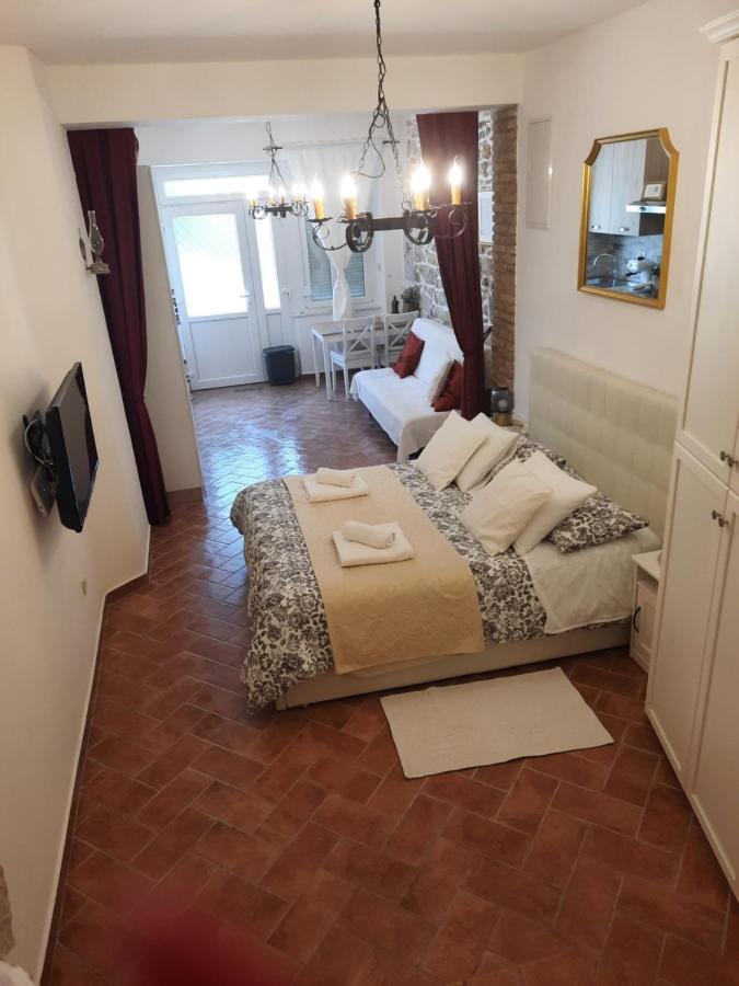 Old Town Rab Studio Apartment Rab Town Buitenkant foto